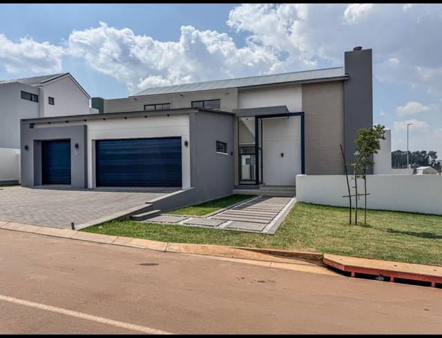 4 BEDROOM HOUSE FOR SALE IN MIDSTREAM HEIGHTS
